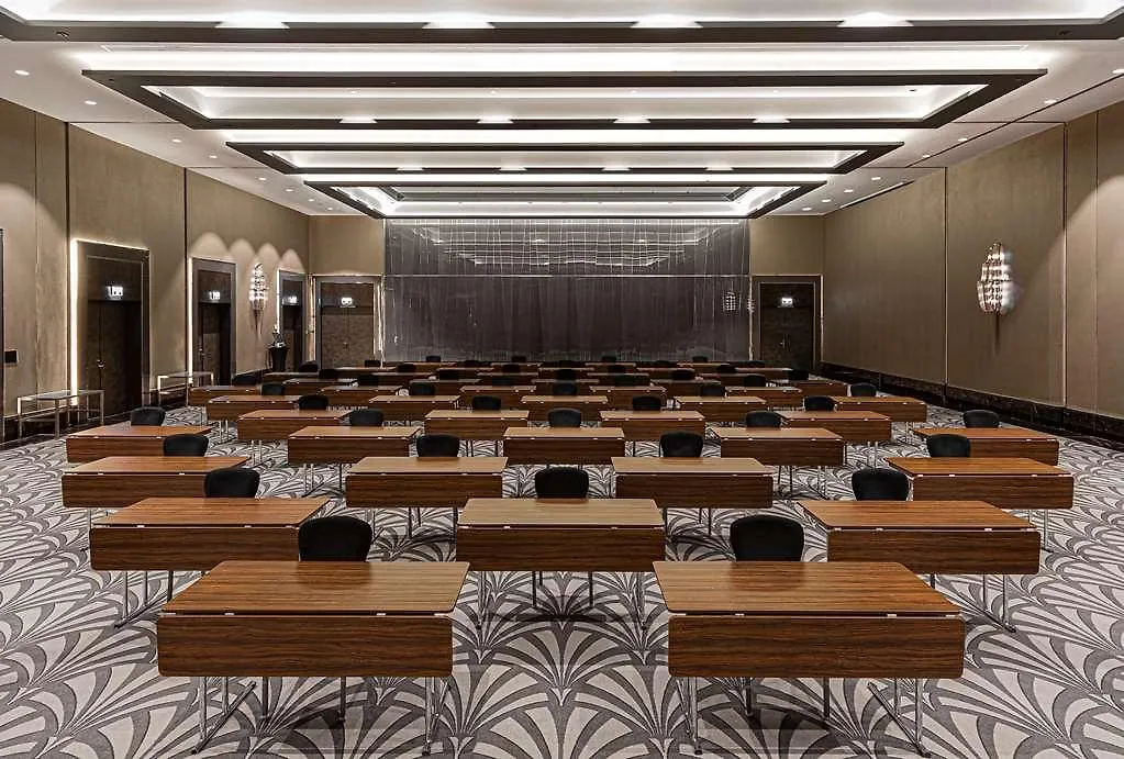 Doubletree By Hilton Minsk Hotel