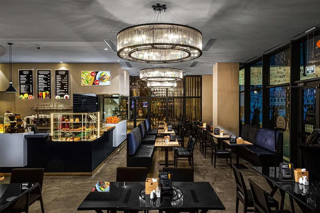 Doubletree By Hilton Minsk Hotel 5*,